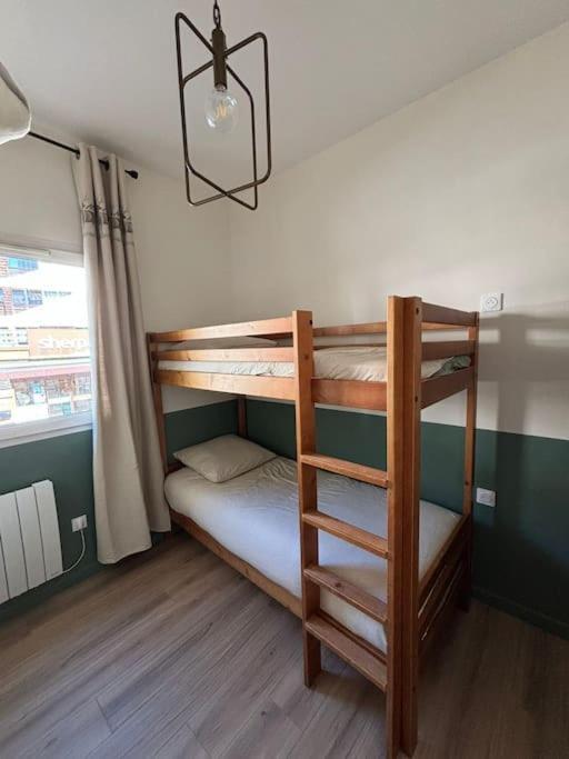 Apartment 3 Pieces, Spacieux En Plein Centre